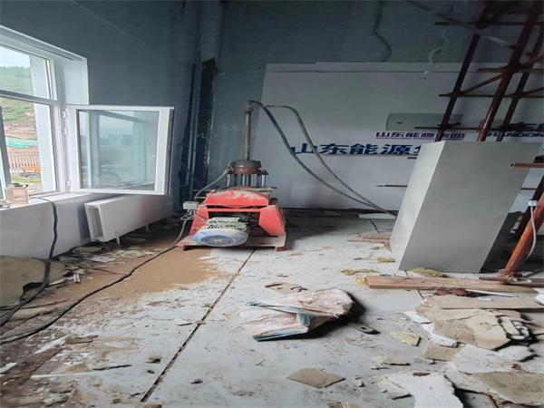 邱县地基基础下沉墙体裂缝加固注浆顶升施工